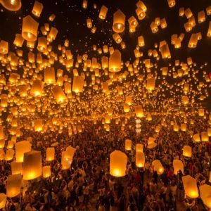 Chiang Mai Lantern Festival, Thailand : Women Only